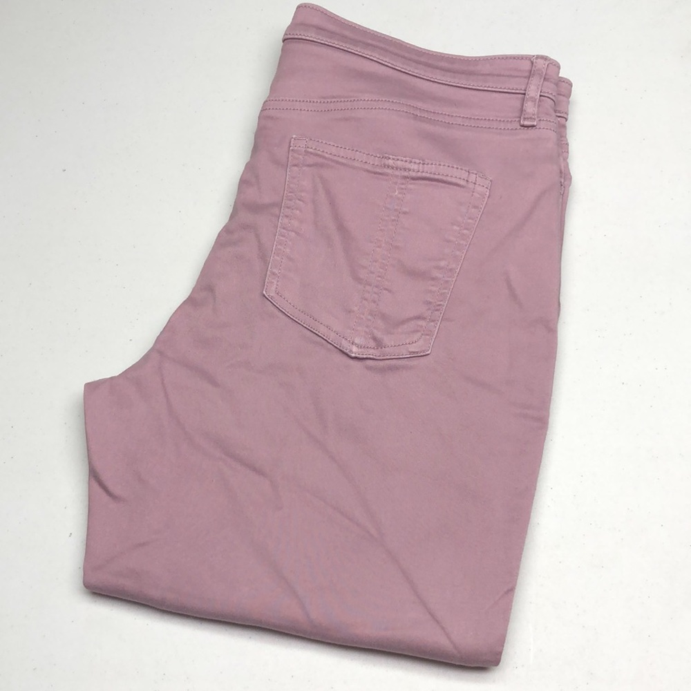 R JEANS ROSE SIGNATURE SOFT HIGH-RISE JEANS 31x22⭐️